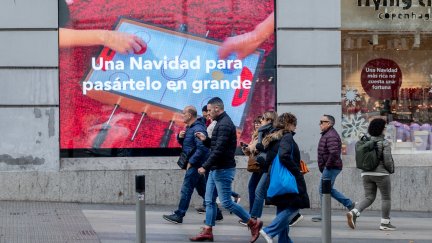 La encuesta del CIS de noviembre mantiene al PSOE como el partido más votado, pero sube el PP./ Ricardo Rubio / Europa Press