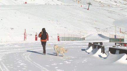 Formigal se tiñe de blanco a una semana de comenzar su temporada de esquí. / Aragón TV
