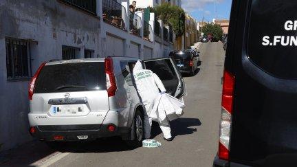 Un hombre ha sido detenido este sábado por su presunta implicación en la muerte violenta de una mujer en la localidad malagueña de Rincón de la victoria. / EFE