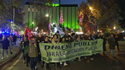 Manifestación en Zaragoza por la educación pública. / Aragón TV