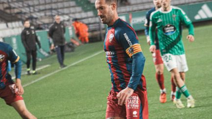 Óscar Sielva durante el partido ante el Racing de Ferrol.
