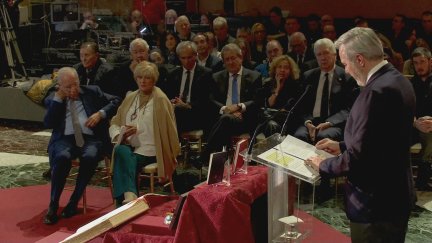 El actual presidente de Aragón, Jorge Azcón, también ha puesto en valor su figura, definiéndolo como un ejemplo de coherencia e integridad. / Aragón TV