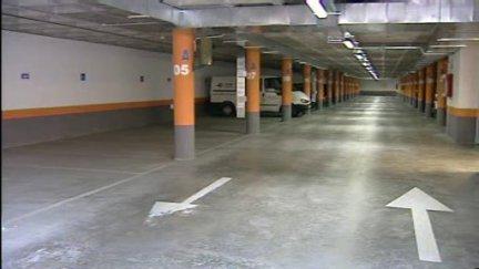 El detenido robaba en coches de aparcamientos de Huesca. / Aragón TV