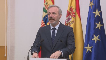 Jorge Azcón durante la rueda de prensa en la que ha confirmado el adelanto electoral para el próximo 8 de febrero. / Aragón TV