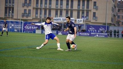Un momento del partido ante el Alavés B en Santa Ana