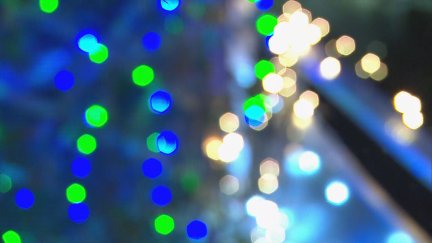 Luces de Navidad en un balcón de Teruel. / Aragón Noticias