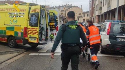 La Guardia Civil auxilia a una mujer en su domicilio de Utebo en el momento del parto. / G. C.