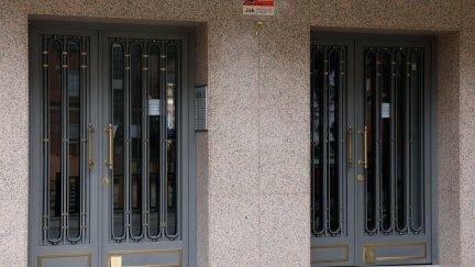 La vivienda está situada en un bloque de pisos de Villaverde, Madrid. / EFE/ Zipi