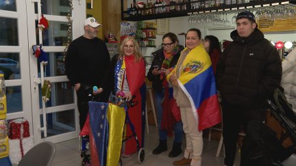 Un grupo de venezolanos residentes en Teruel se han reunido para seguir la intevención de Trump en directo. | Aragón TV