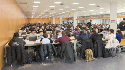 Sala de estudio del Campus Río Ebro de Zaragoza este domingo por la mañana / Aragón TV