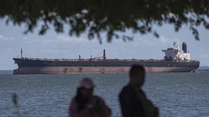 Buque petrolero en el Lago de Maracaibo (Venezuela) / EFE/ Henry Chirinos