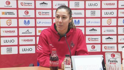 Laia Flores durante la rueda de prensa