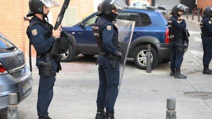 Varios agentes durante un operativo policial. / Europa Press