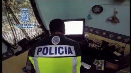 La Policía interviene material a un hacker en una imagen de archivo. / Aragón Tv