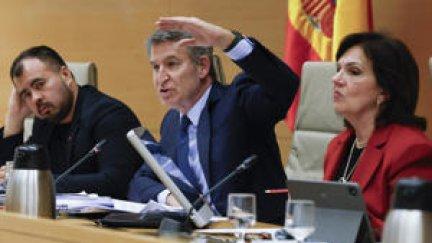 Núñez-Feijóo durante su convocatoria en la comisión del investigación de la dana del Congreso. / EFE. JJ Guillén