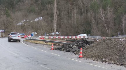El puente de la N-260 en el término municipal de Bisaurri tendrá que ser reparado por su mal estado. / Aragón TV