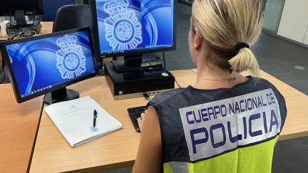 Ingresa en prisión un detenido por retransmitir en directo las agresiones a su hija menor. / Policía Nacional