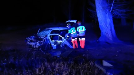 El vehículo se ha salido de la vía en el siniestro. / Bomberos Diputación Provincial de Teruel