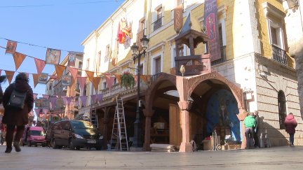 Las jaimas ya lucen por las calles de Teruel. / Aragón TV