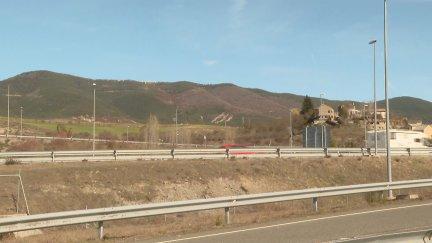 El siniestro ha tenido lugar en el acceso a la A-23 en Guasa, cerca de Jaca. / Aragón TV
