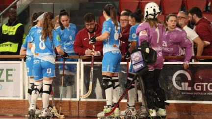 Jordi Capdevila da instrucciones en un partido de esta temporada