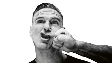 Bryan Adams en la imagen promocional de su gira. / Europa Press (Handout por Remitida Roig Arena)