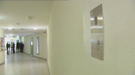 En la Comunidad existen 64 centros de menores en los que trabajan unos 600 profesionales. / Aragón TV