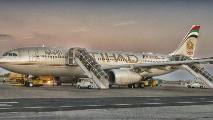 Un avión de la compañía Etihad Airways. / Canva