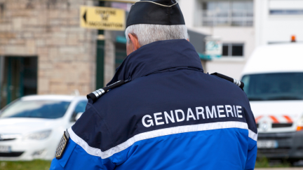 Los policías se han incautado de un cuchillo de cocina y otros elementos susceptibles de haber sido utilizados. / Canva