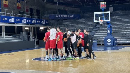 Los jugadores del Casademont Zaragoza, en la sesión de tiro que han realizado en Andorra.