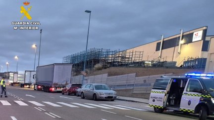 El presunto autor huyó por la localidad de Paracuellos de Jiloca y en las inmediaciones del polígono de la Charluca. / Guardia Civil