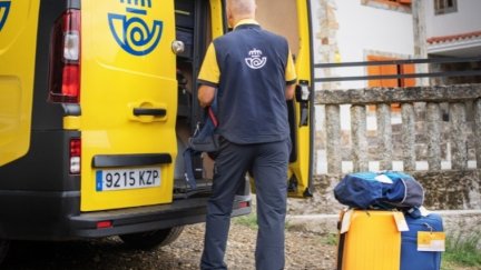 El Paq Mochila puede contratarse a través de un sencillo formulario / CORREOS
