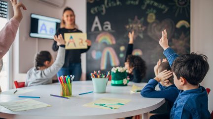 Hasta 8.669 niños y niñas se incorporarán por primera vez al sistema educativo el próximo curso en Aragón. / Canva