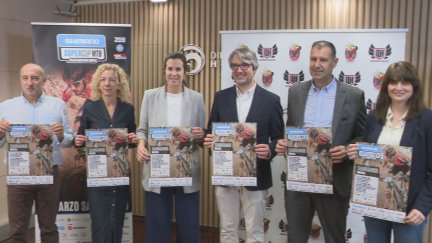 Acto de presentación de la Shimano Super Cup Massi Sabiñánigo 2026