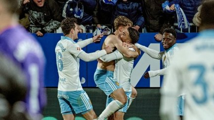 Tasende y Mawuli, a la derecha de la imagen, en el duelo ante el Almería.