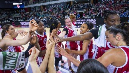 Las jugadoras del Casademont Zaragoza, tras derrotas a IDK Euskotren en cuartos.