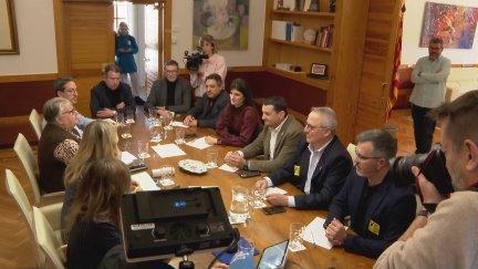 Reunión de la vicepresidenta de Aragón en funciones, Mar Vaquero, y los alcaldes de los 13 municipios incluidos en el Nudo Mudéjar. / Aragón TV