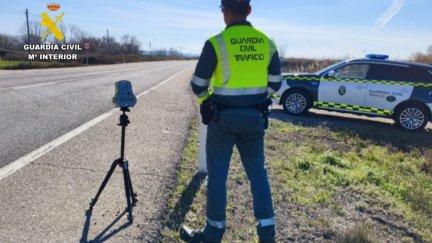 Control de velocidad en carretera. / Archivo Guardia Civil