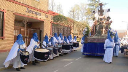 La Cofradía del Descendimiento ha salido en soitario por primera vez en 75 años de historia. / Aragón Tv