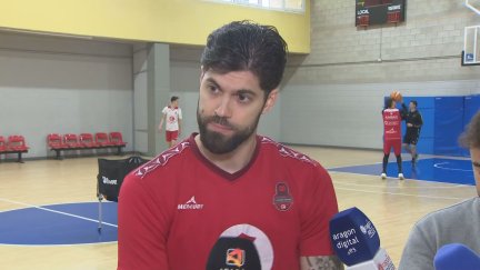 Santi Yusta en rueda de prensa.