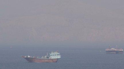 Barcos en el estrecho de Ormuz. / Reuters