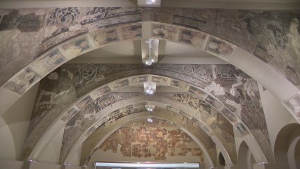 Pinturas murales de Sijena expuestas en el MNAC. / Aragón TV