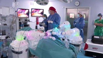 Intervención quirúrgica en el Hospital Obispo Polanco de Teruel. / Aragón Tv