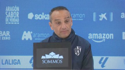 José Luis Oltra, durante su comparecencia de este viernes.