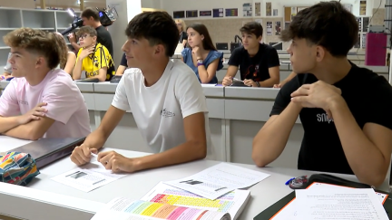 Alumnos del IES El Picarral que cursan el Bachillerato de Excelencia. / Aragón TV