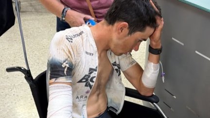 Roberto Bou, tras ser atendido en un centro hospitalario.