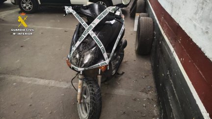 Detenido un joven en Utebo por suplantar la identidad de su exnovia para hacerse con su ciclomotor. / Guardia Civil