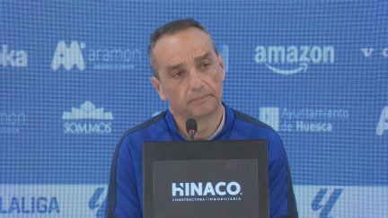 José Luis Oltra, durante la rueda de prensa. Foto: Aragón Deporte