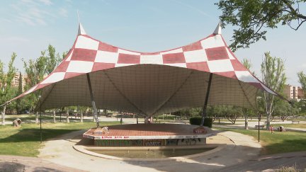 El Ayuntamiento inicia la reforma del parque de La Paz. / Aragón TV