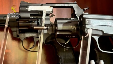 Detenido en Zaragoza por manipular armas de fogueo para disparar con munición real. / Guardia Civil